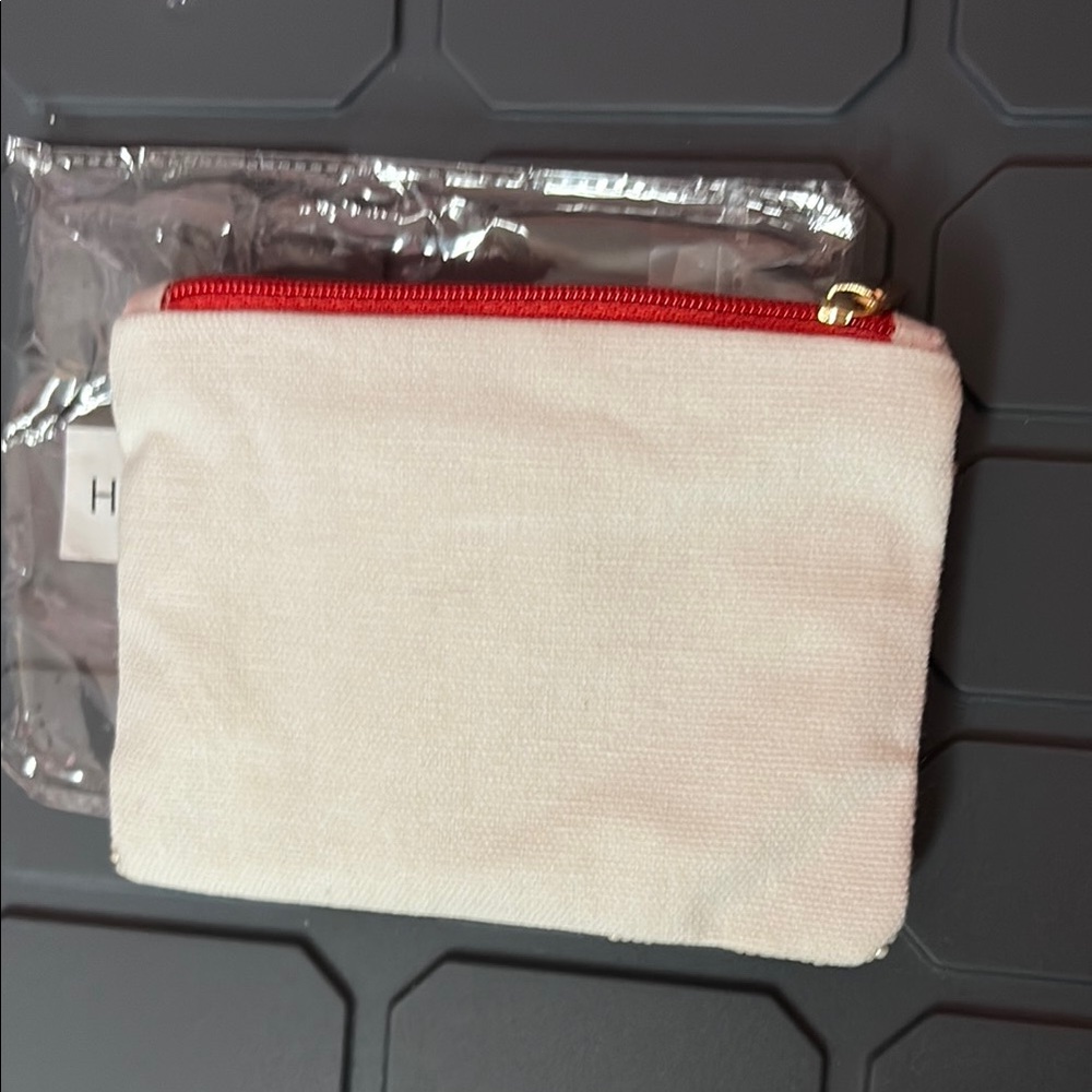 Beaded 'Love' Pouch Coin Purse - Picture 2 of 6